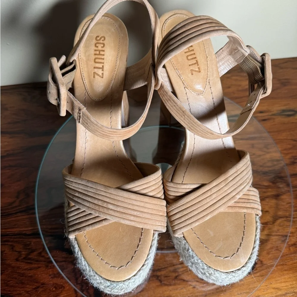Schutz Blisse Platform Sandals - Nude Caramel - size 9